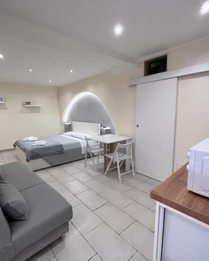 Appartement Al Rifugio Di Rosmy à Bari Extérieur photo