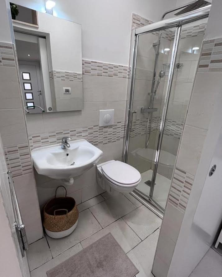Appartement Al Rifugio Di Rosmy à Bari Extérieur photo