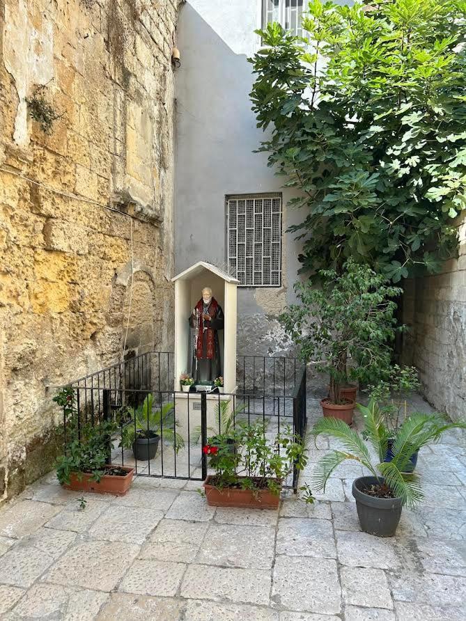Appartement Al Rifugio Di Rosmy à Bari Extérieur photo